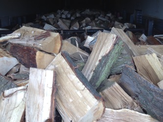 Kiln Dried Hardwood Logs in Ashbourne